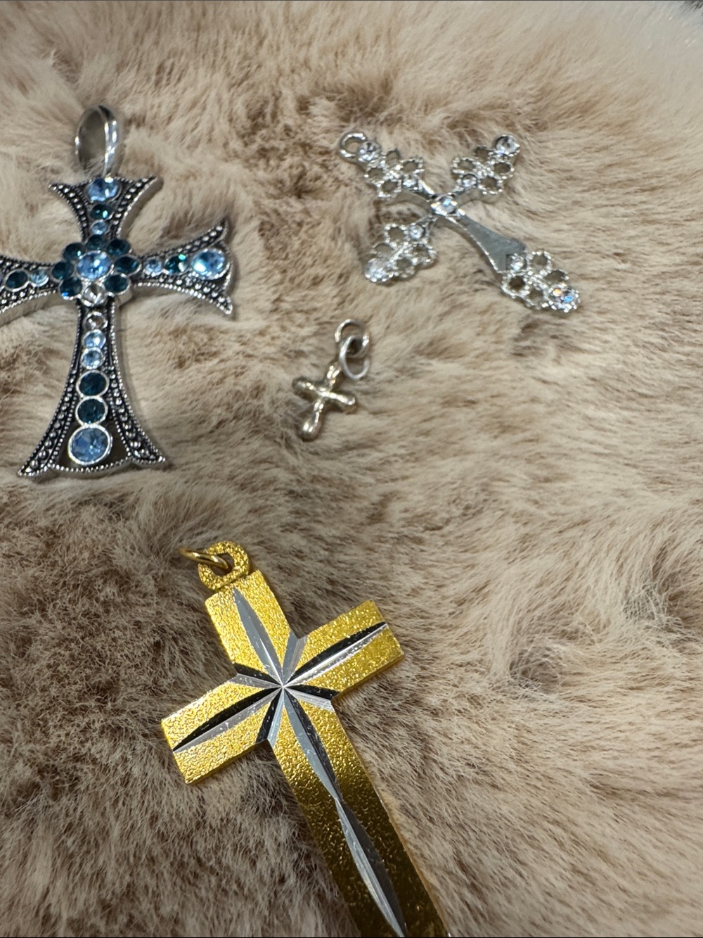 Crosses #30 - Picture 4 of 5
